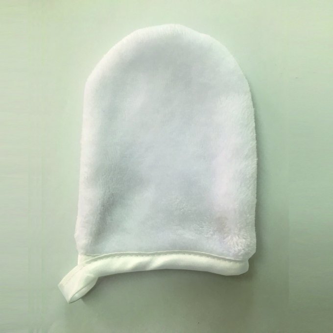 Gant démaquillant